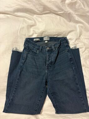Universal Thread Mid Rise 90s Slim Jeans